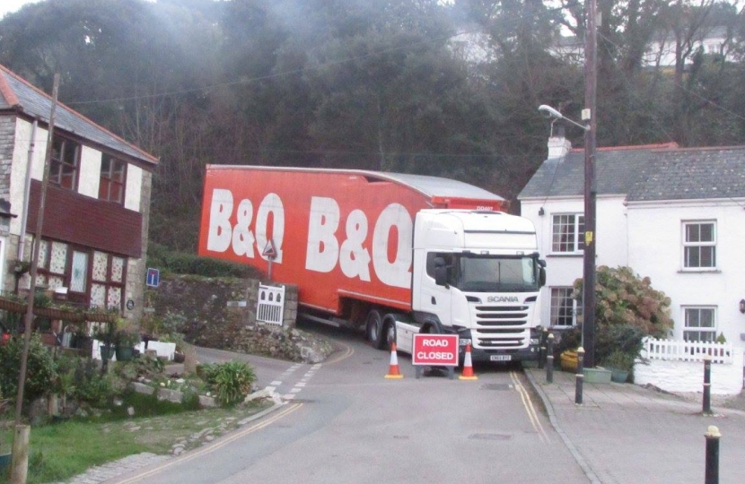 B&Q Lorry stuck on Pentewan Hill